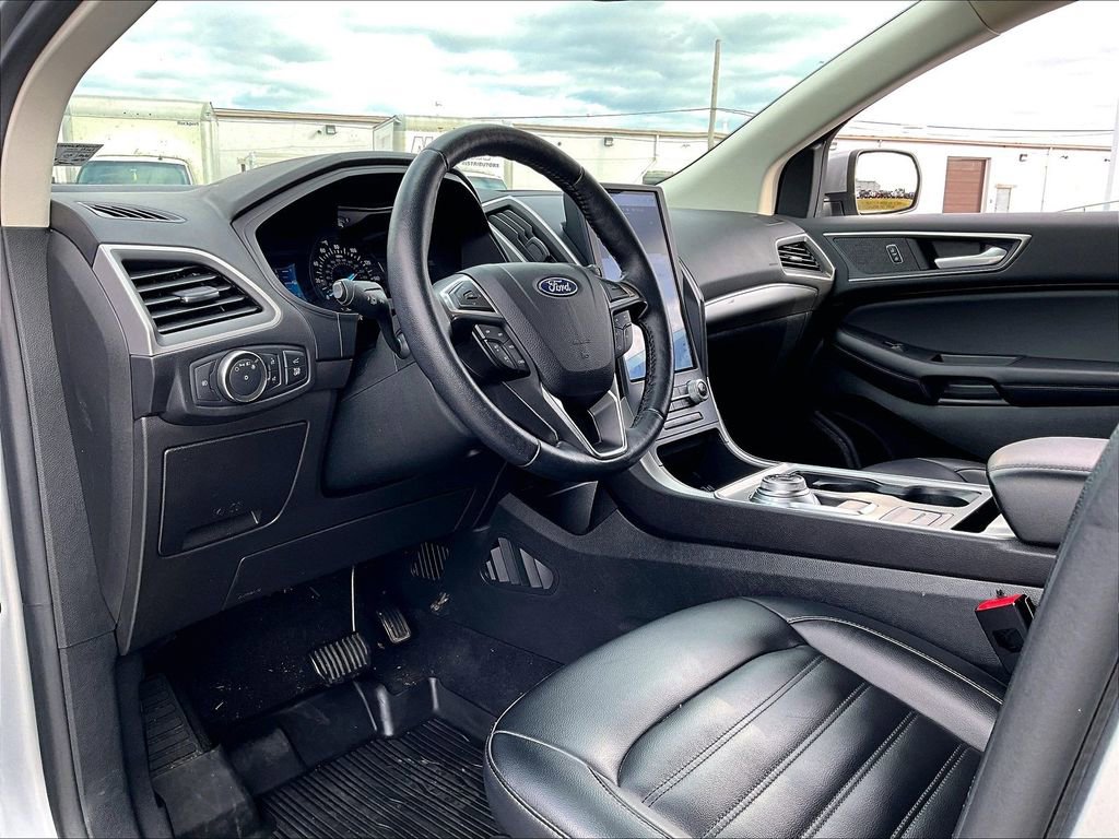 Used 2022 Ford Edge SEL w/ Convenience Package image 8