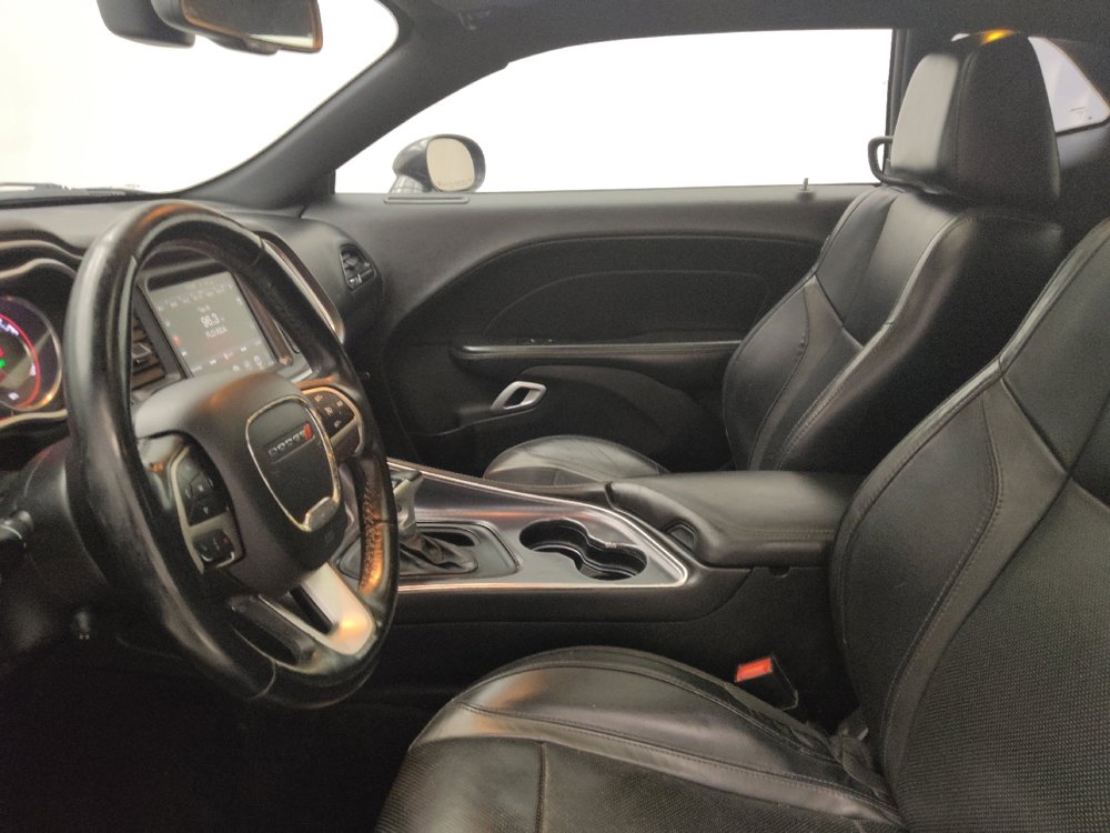 Used 2015 Dodge Challenger SXT Plus image 17