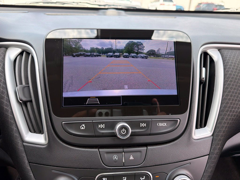 Used 2024 Chevrolet Malibu LT FWD image 11