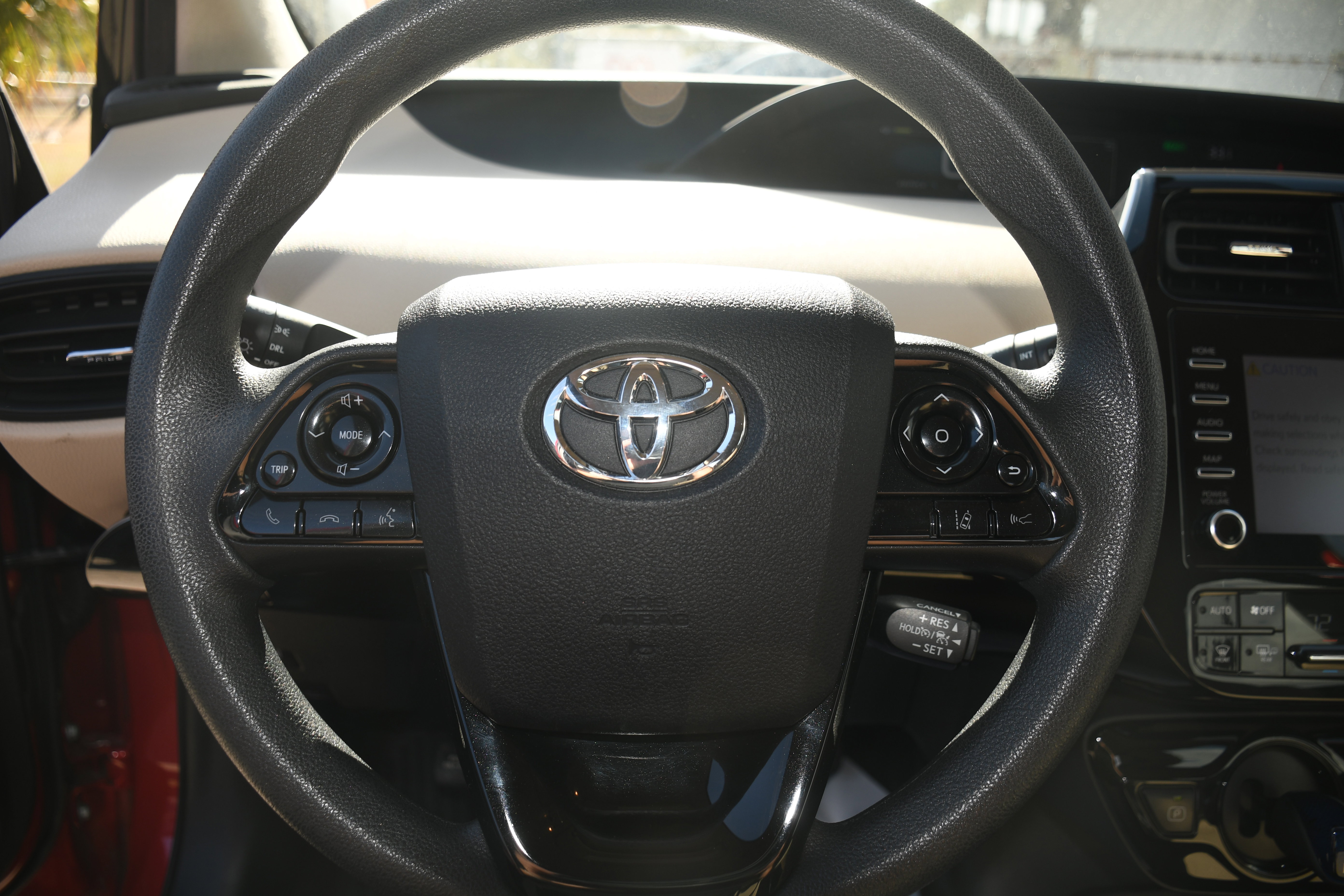 Certified 2020 Toyota Prius LE image 12