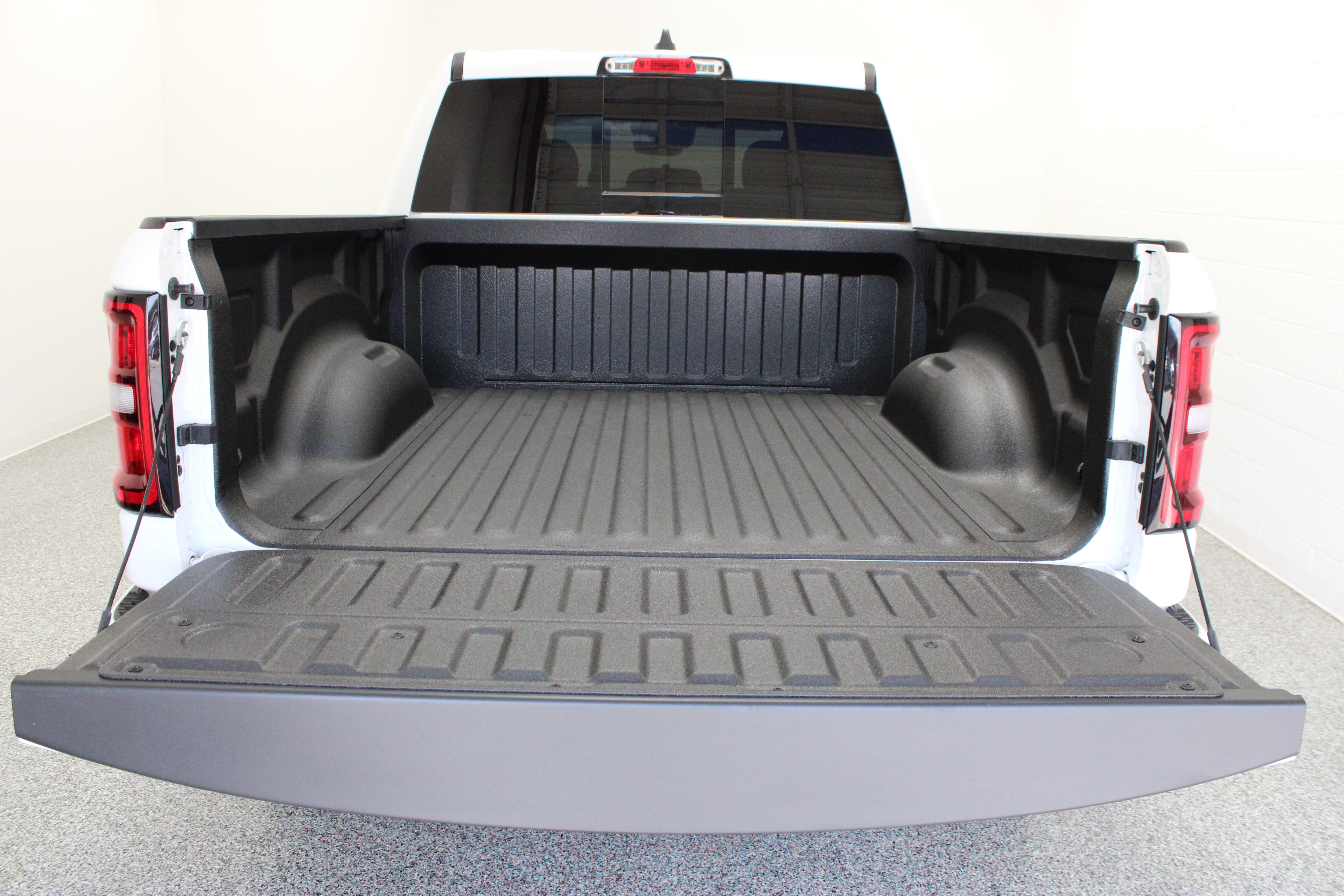 Used 2026 RAM 1500 Lone Star RWD image 9