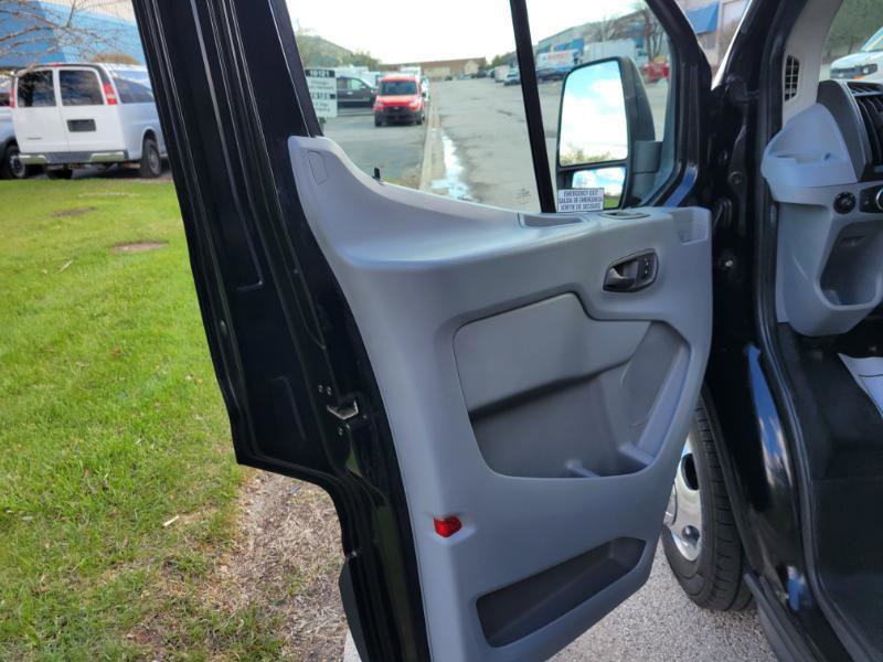 Used 2016 Ford Transit 350 XL image 28