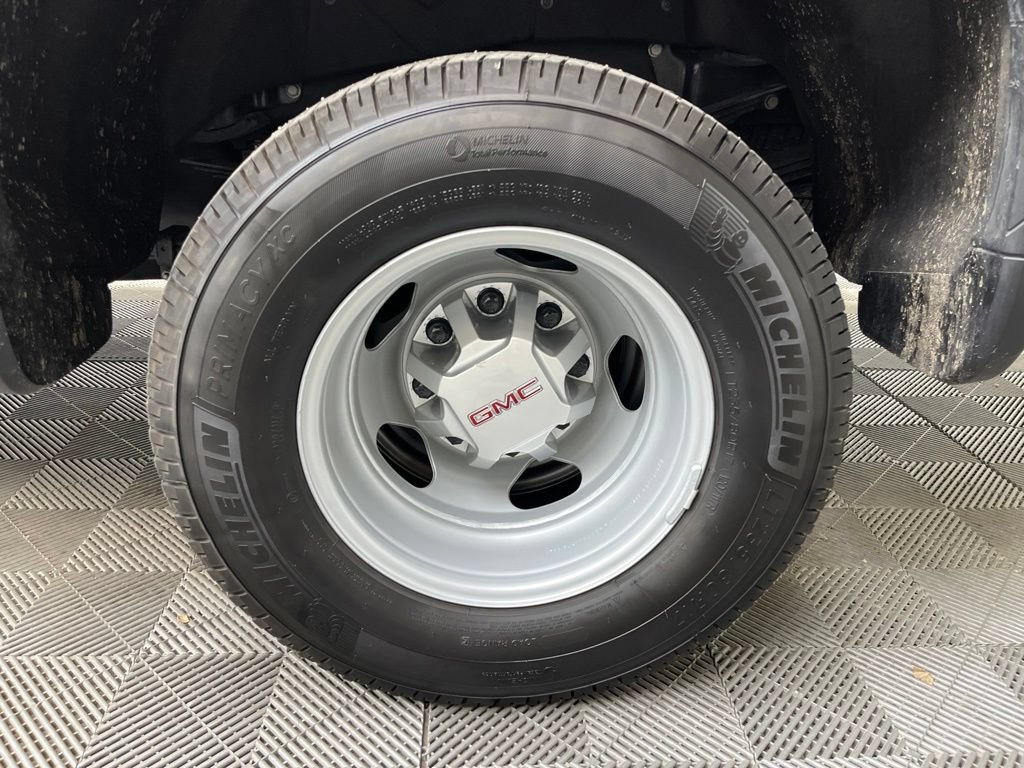 Used 2026 GMC Sierra 3500 Pro w/ 1SA Pro Safety Plus Package AWD/4WD image 30