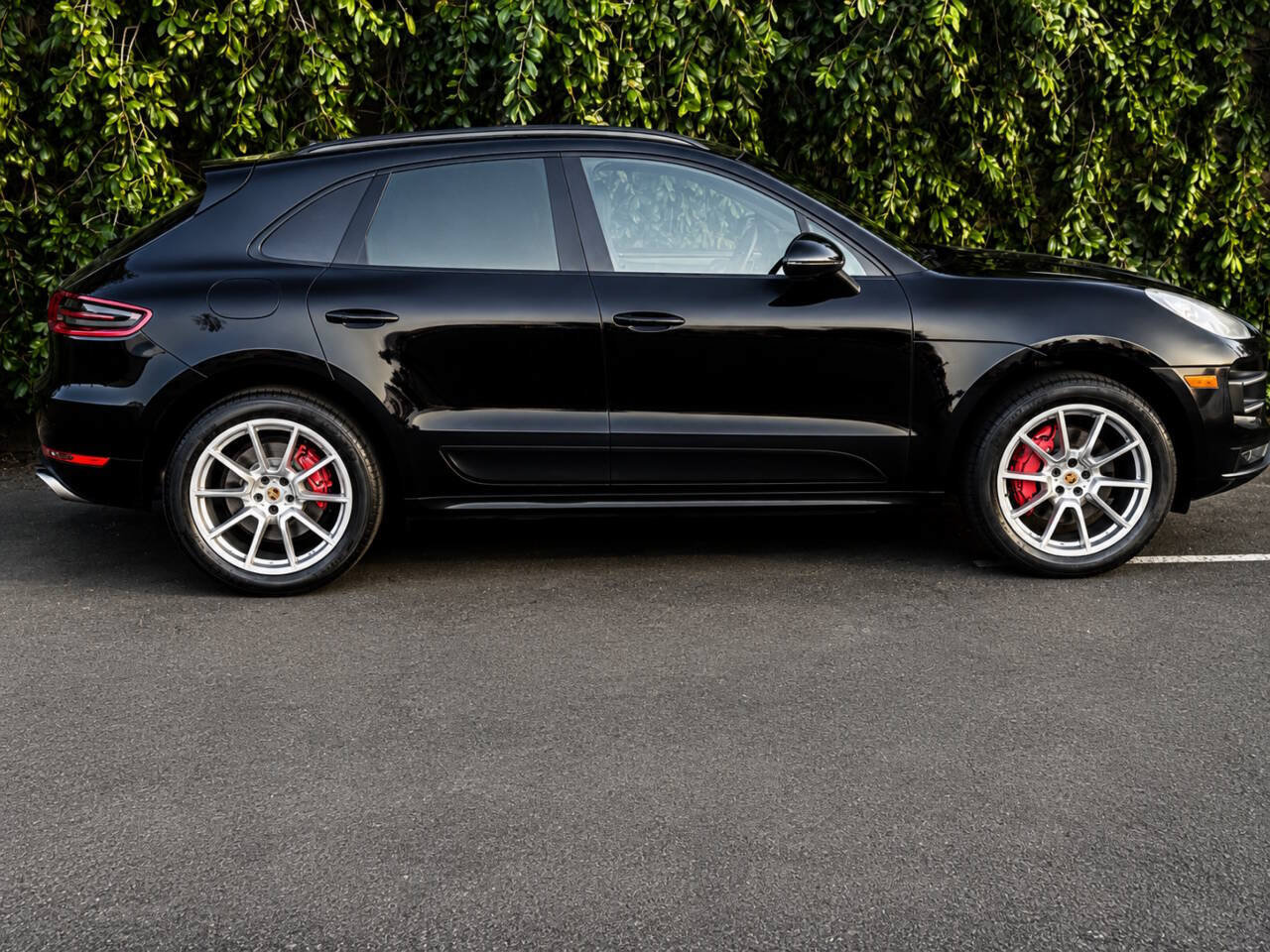 Used 2015 Porsche Macan Turbo AWD/4WD image 7