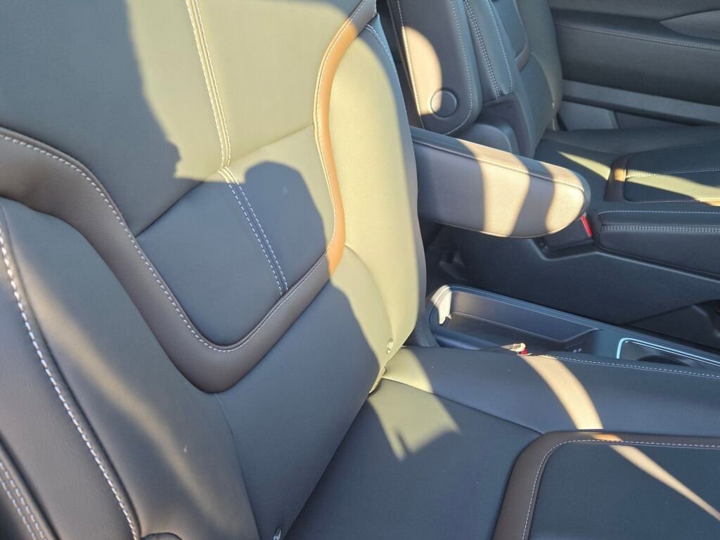 New 2026 Nissan Armada SL w/ Captain's Chari Seat Package image 13