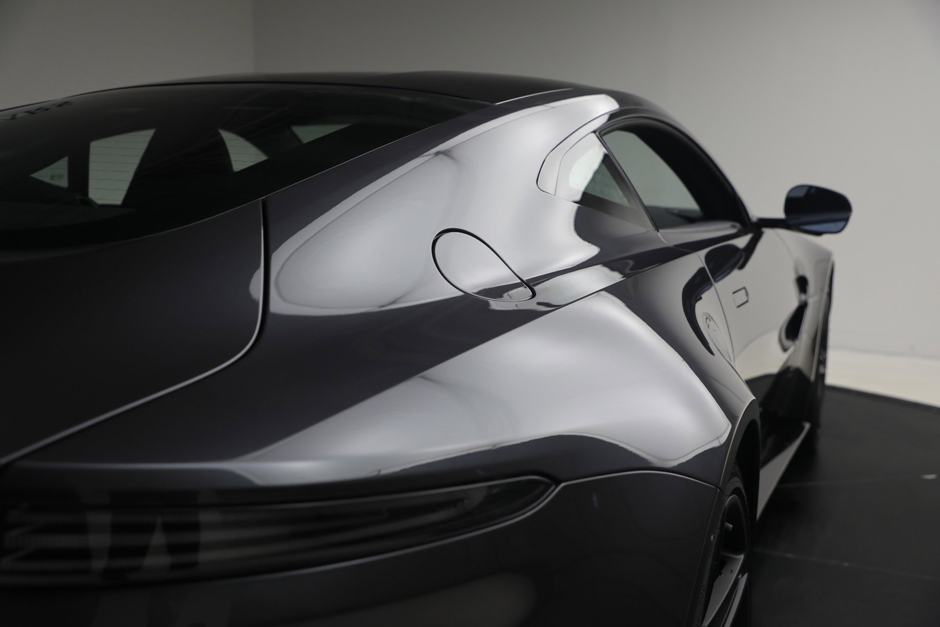 New 2026 Aston Martin V8 Vantage S image 31