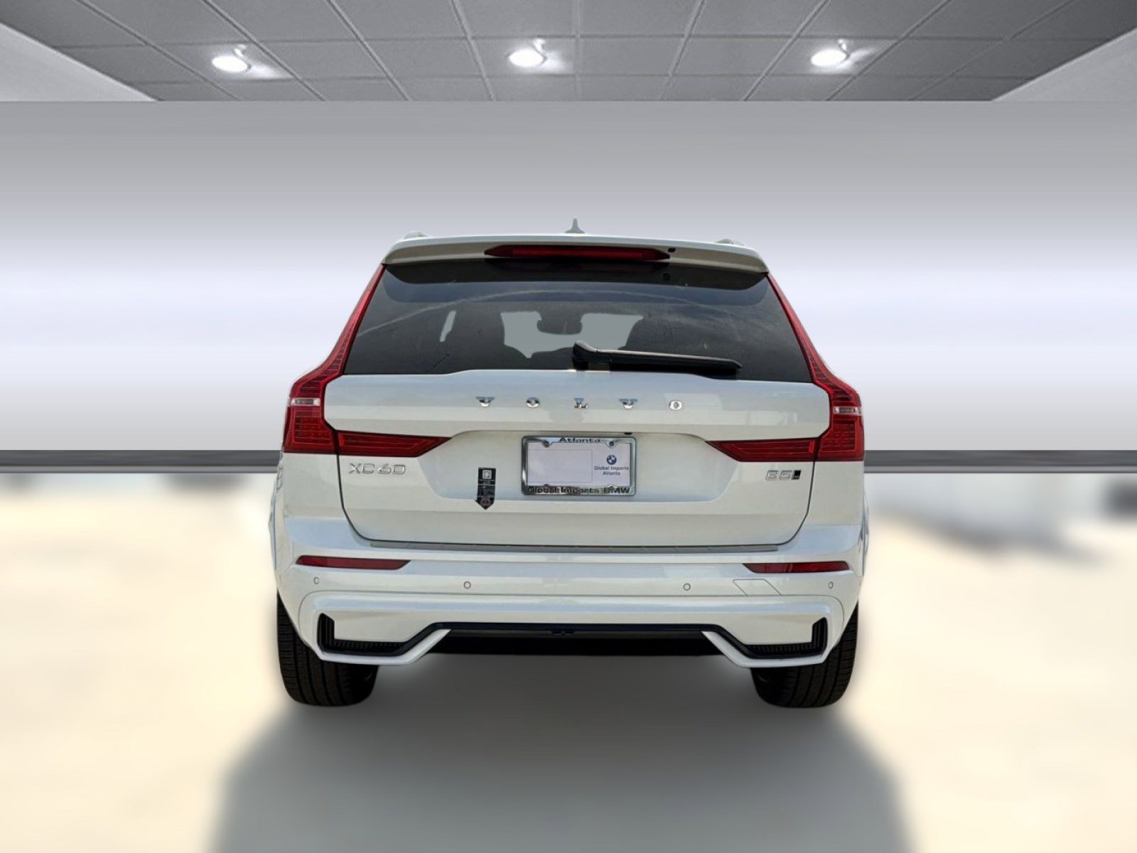 Used 2025 Volvo XC60 B5 Ultra w/ Protection Package Premier image 10