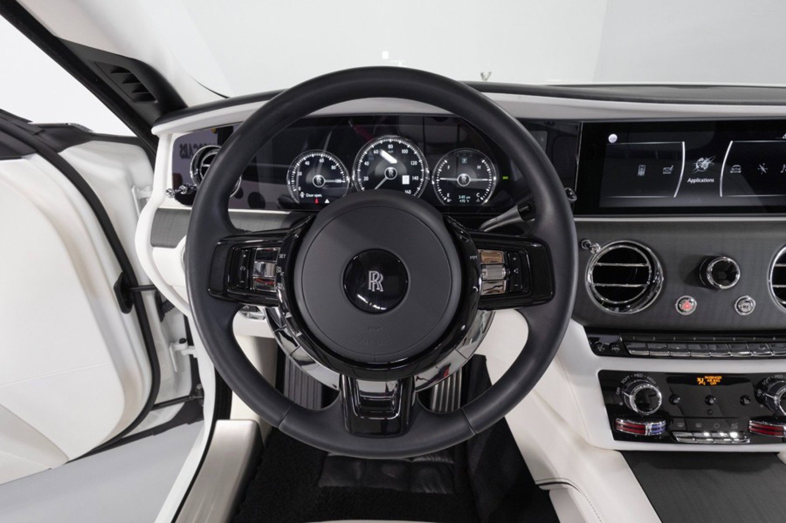 Used 2022 Rolls-Royce Ghost w/ Ghost Package AWD/4WD image 25