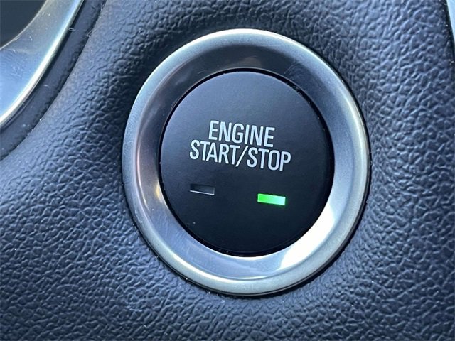 Used 2023 Chevrolet Traverse RS image 37