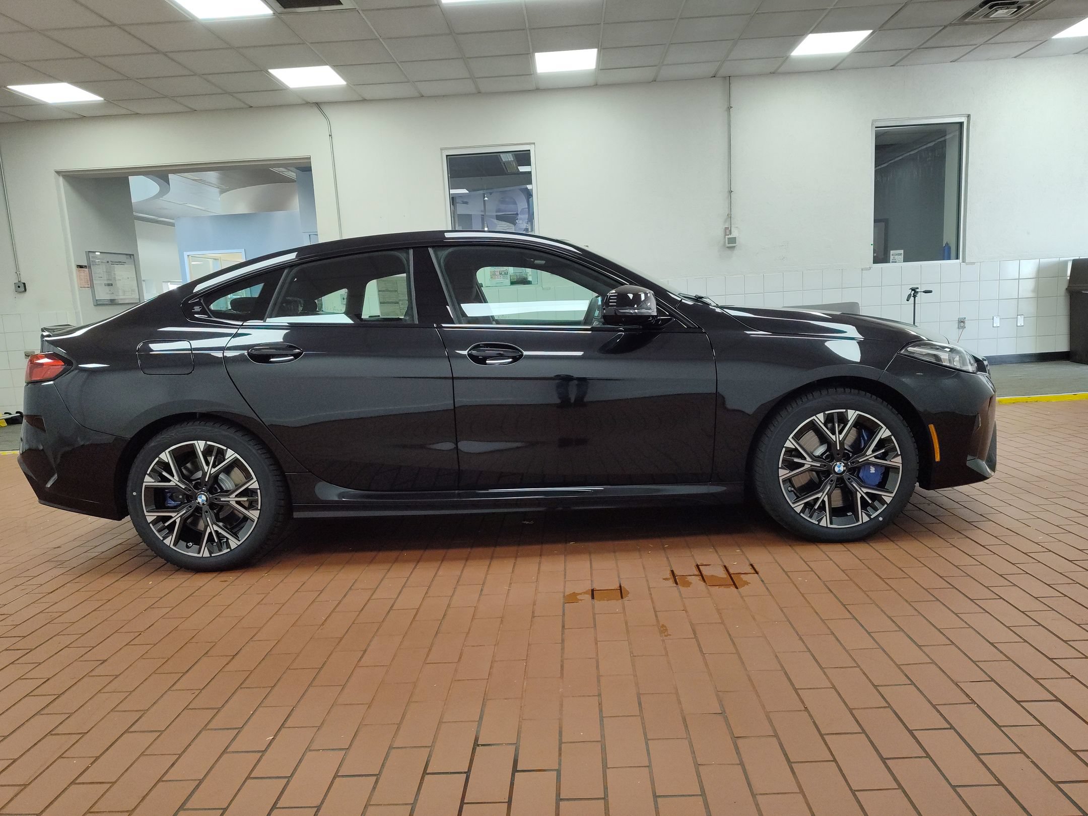Used 2026 BMW M235i xDrive w/ Technology Package AWD/4WD image 7