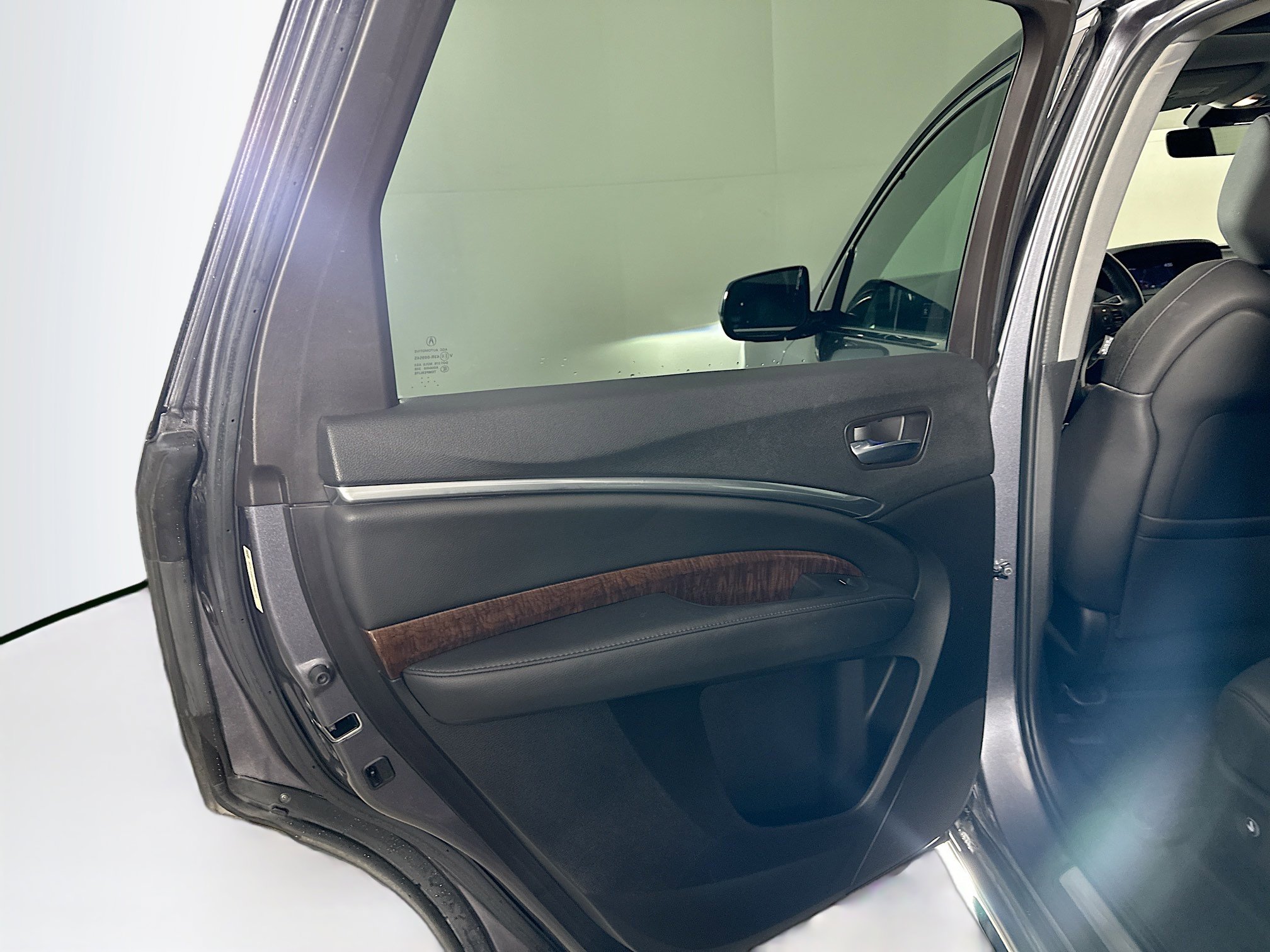 Used 2017 Acura MDX SH-AWD w/ Technology Package image 26