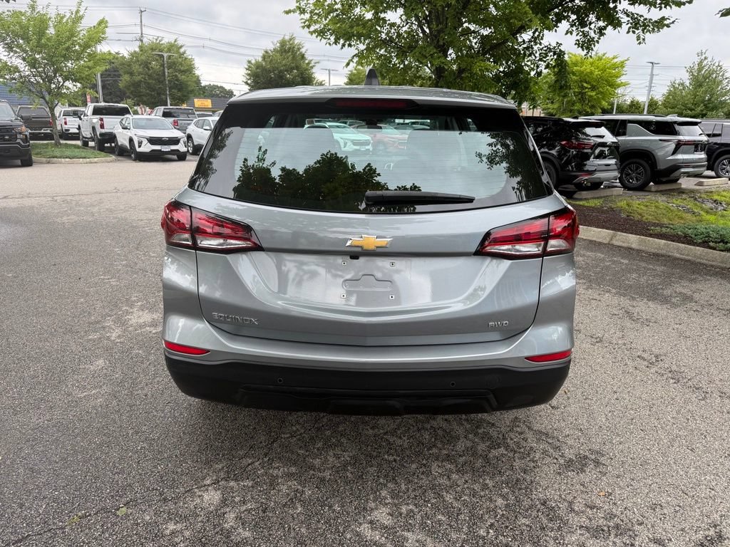 Used 2023 Chevrolet Equinox LS w/ LPO, Floor Liner Package AWD/4WD image 4