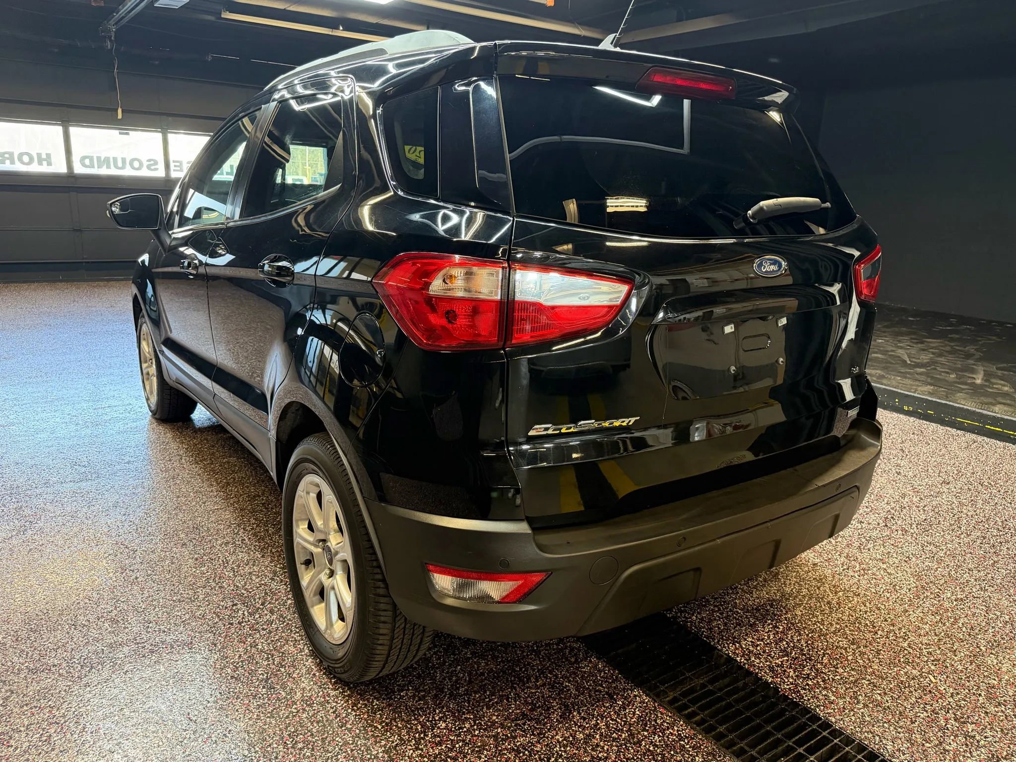Used 2020 Ford EcoSport SE FWD image 5