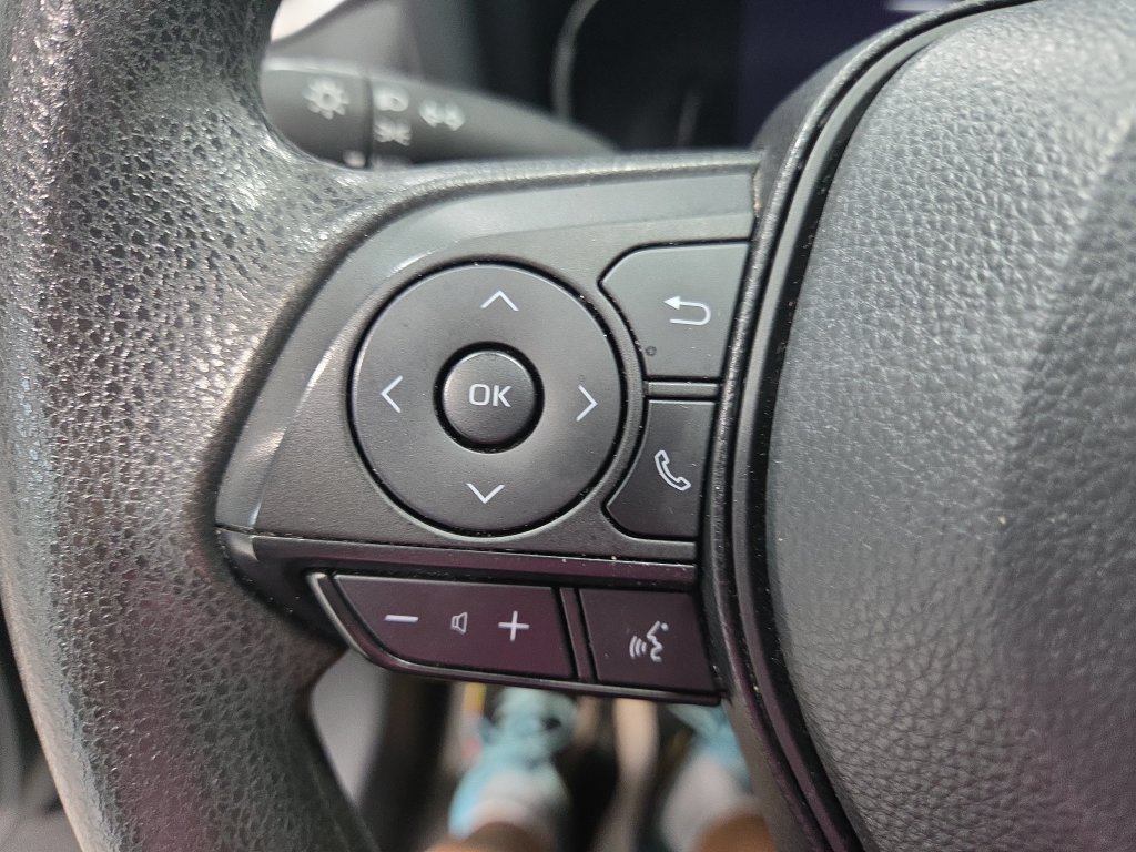 Used 2024 Toyota RAV4 XLE AWD/4WD image 32