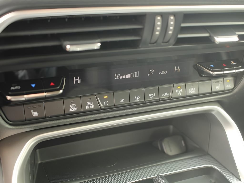 Certified 2025 MAZDA CX-90 3.3 Turbo w/ Preferred Package image 15