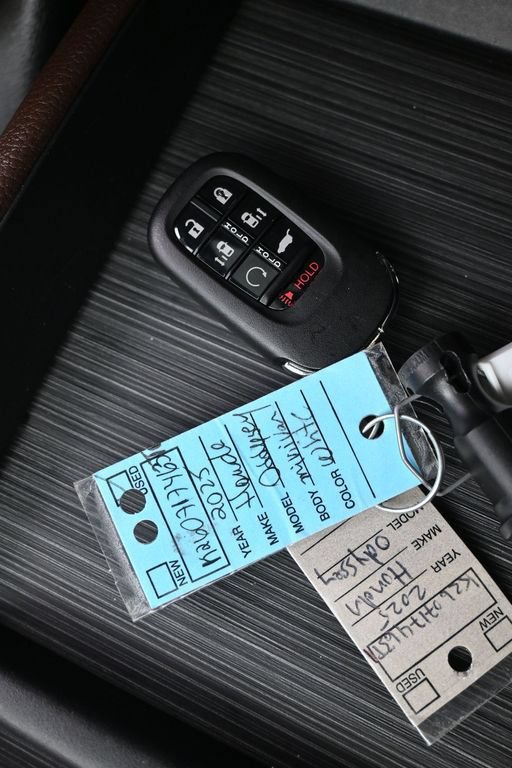 Used 2025 Honda Odyssey Elite image 33