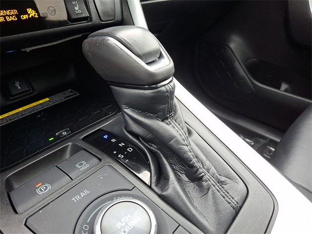 Used 2020 Toyota RAV4 XSE image 15