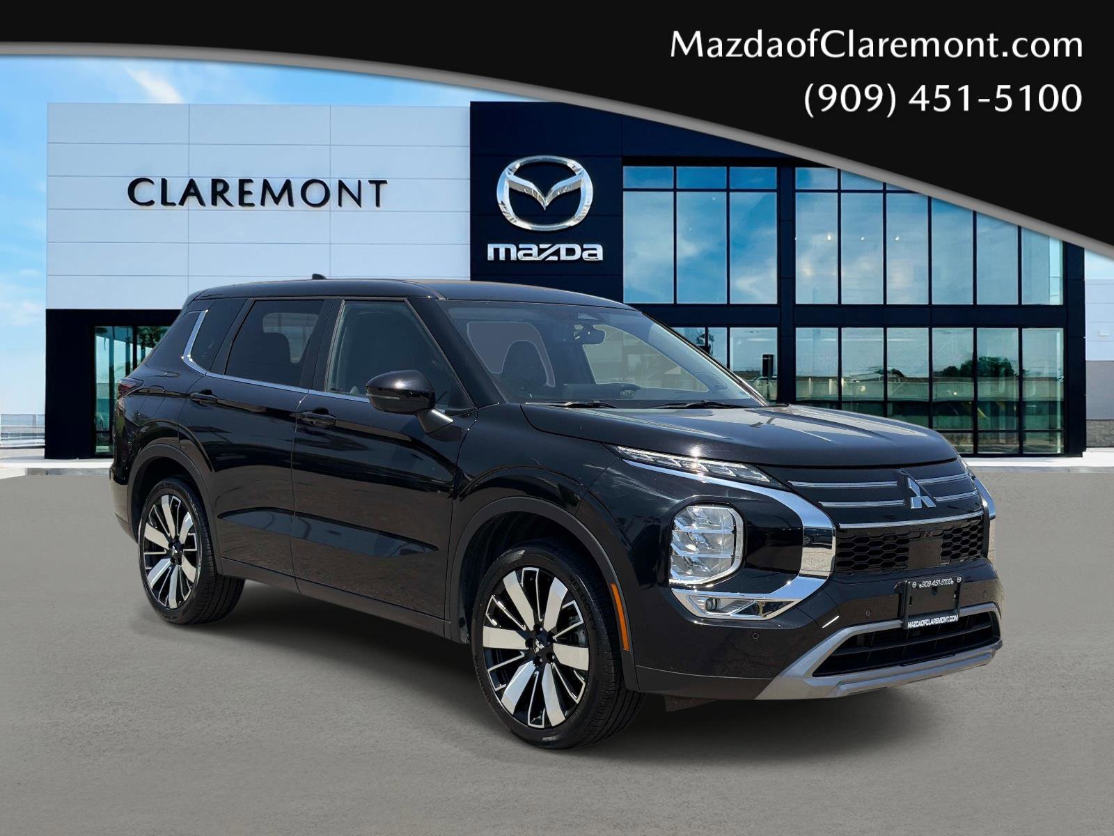 Used 2025 Mitsubishi Outlander SE