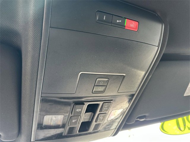 Used 2020 Volkswagen Atlas Cross Sport SE w/ Panoramic Sunroof Package image 41