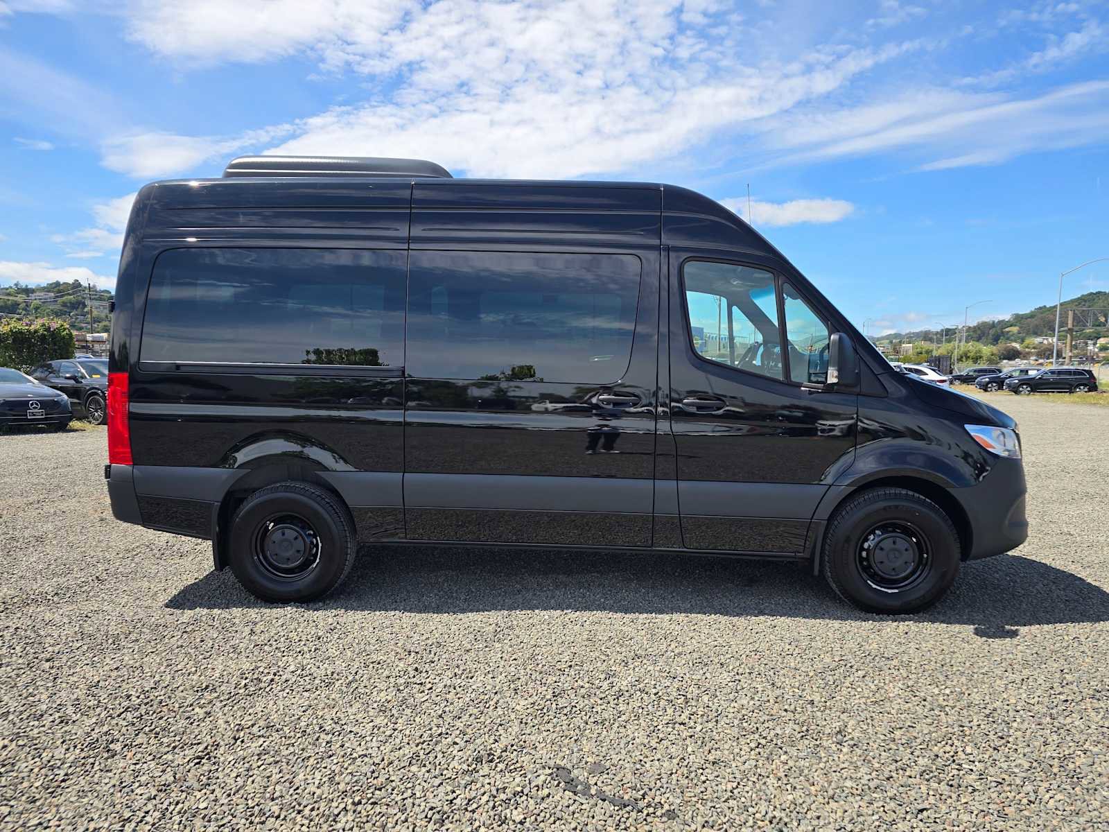 Used 2025 Mercedes-Benz Sprinter 2500 image 2