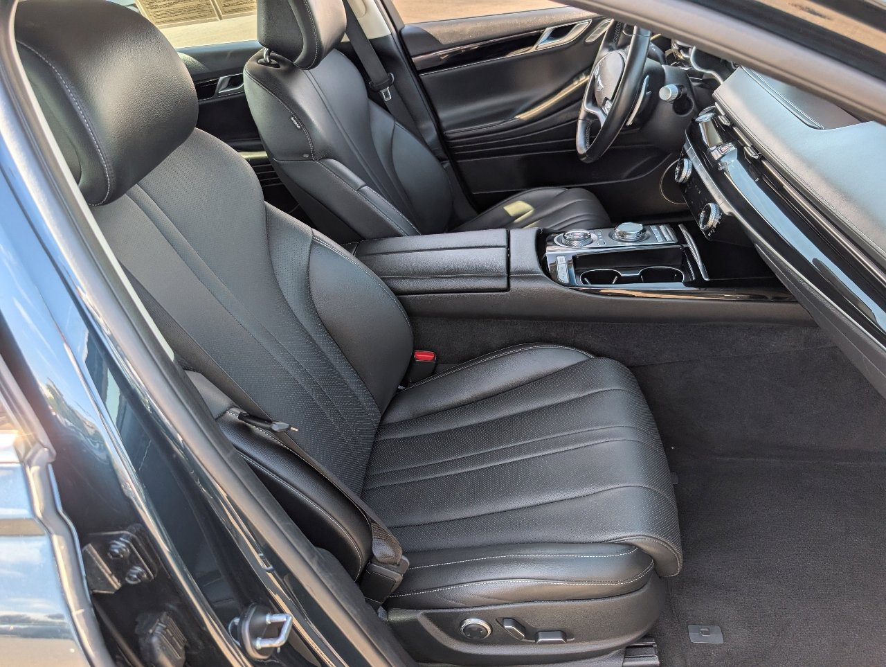 Used 2023 Genesis G80 2.5T image 8