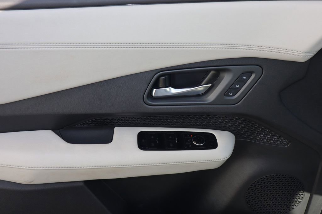 Certified 2024 Nissan Ariya FWD image 25