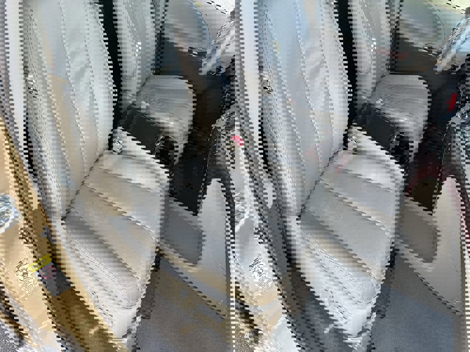 Used 2014 Toyota Sienna XLE image 19