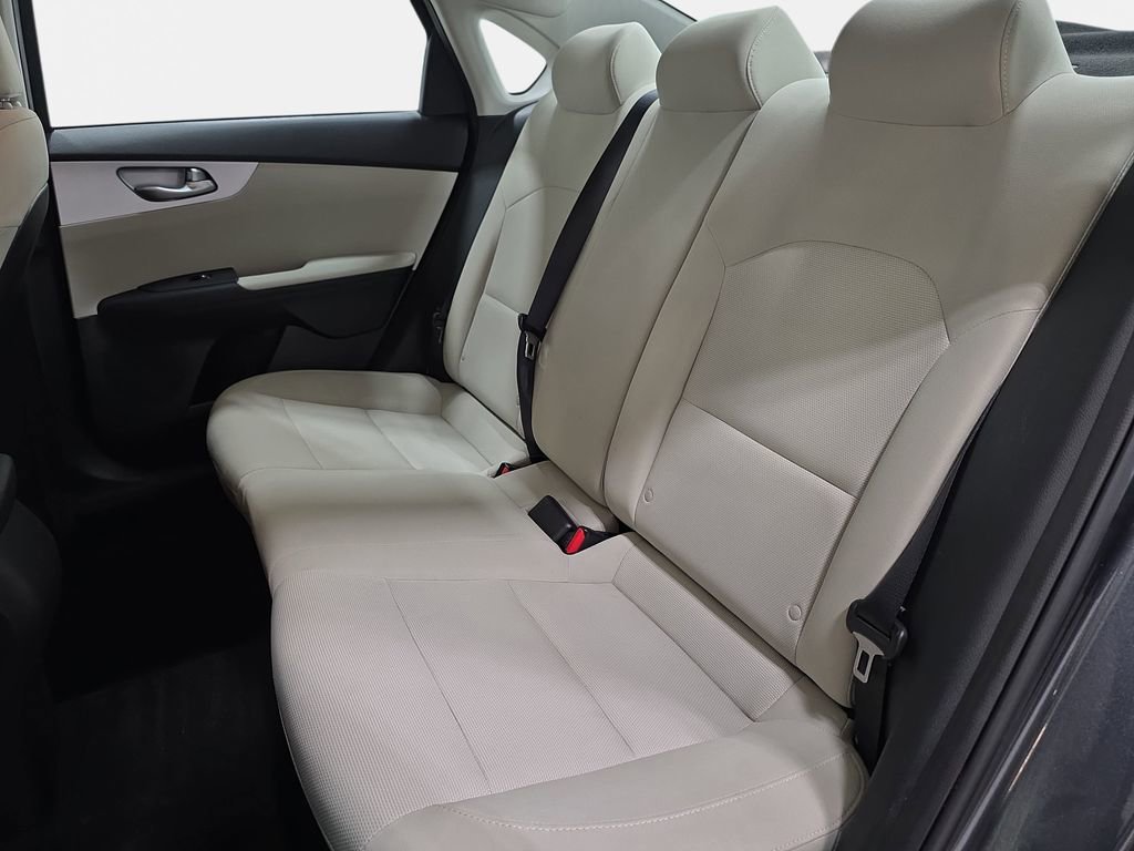Used 2023 Kia Forte LXS w/ LXS Technology Package image 13