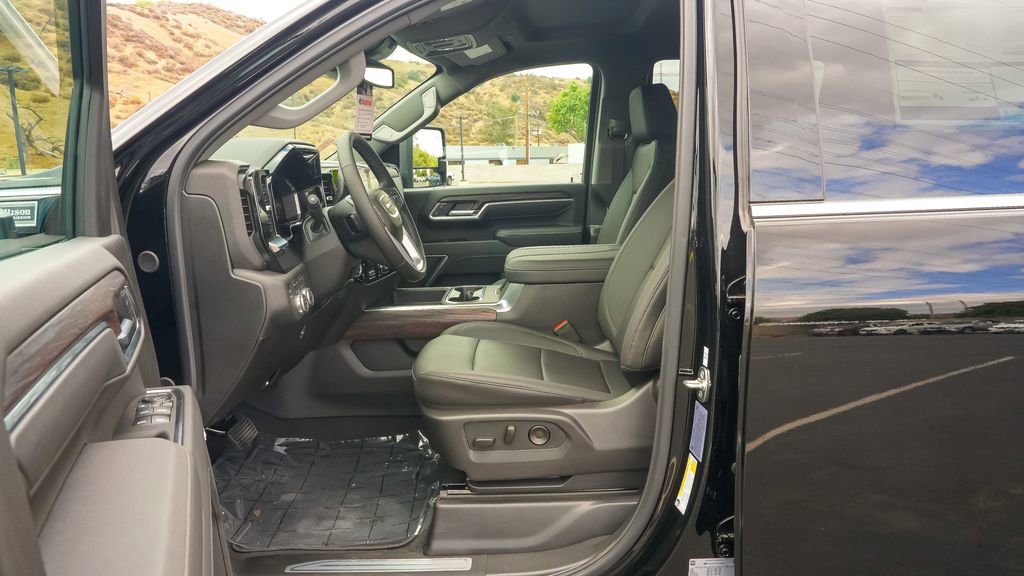 New 2026 GMC Sierra 3500 SLT w/ SLT Premium Package image 13