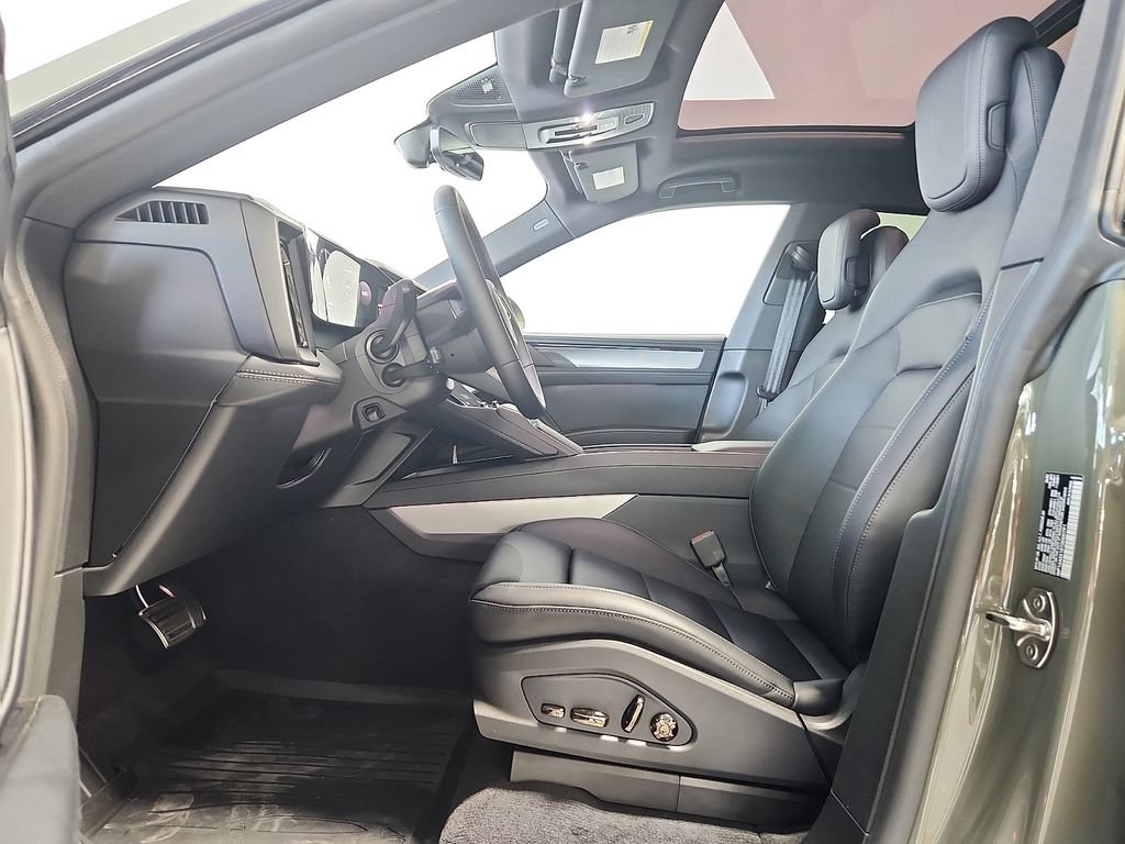 New 2026 Porsche Cayenne Electric AWD/4WD image 5