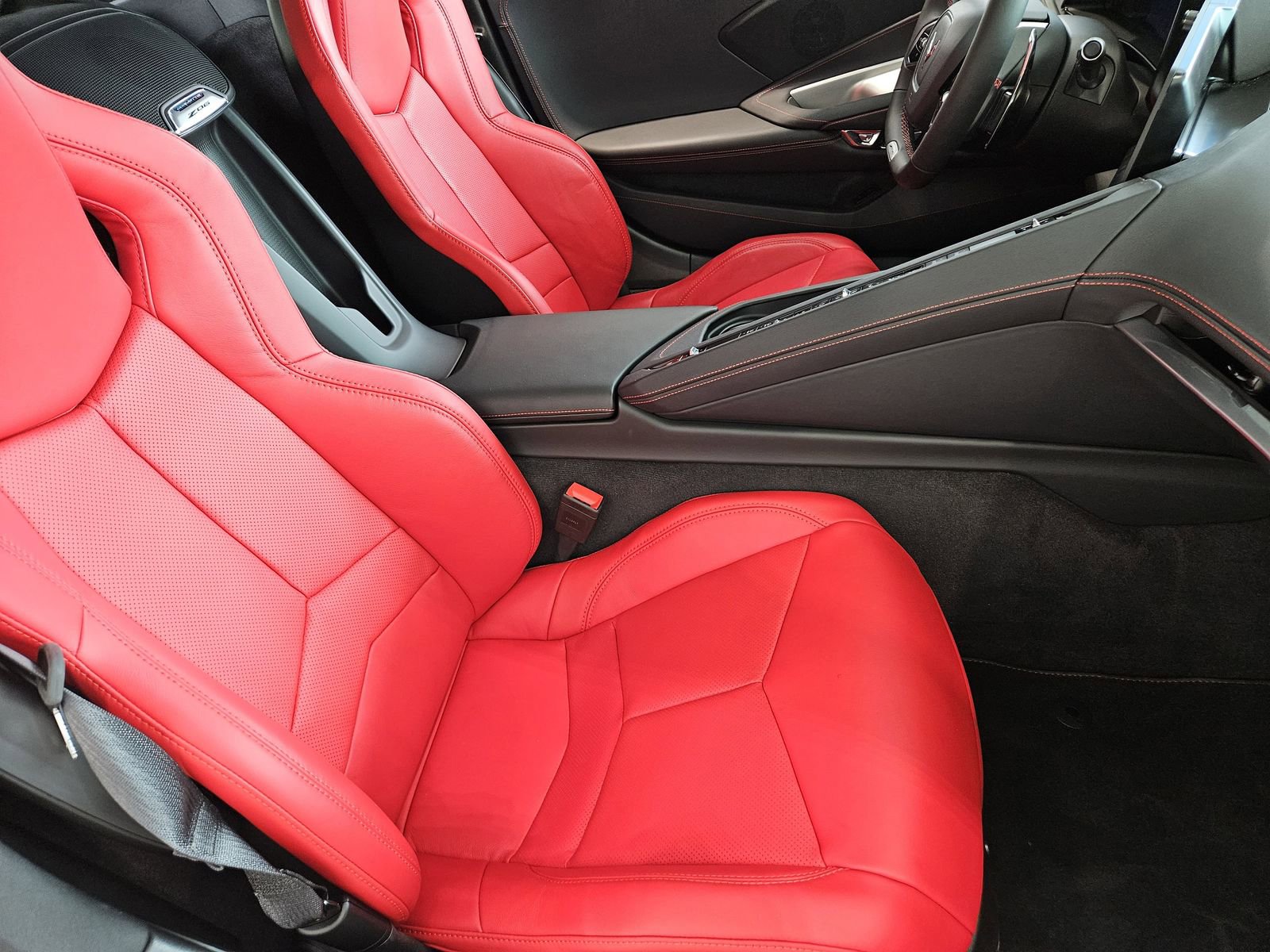 Used 2024 Chevrolet Corvette Z06 w/ Battery Protection Package image 18