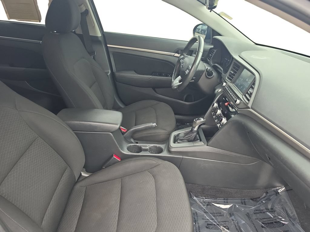 Used 2020 Hyundai Elantra Value Edition w/ Cargo Package (C1) FWD image 18