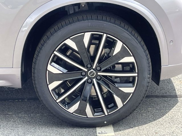 New 2027 Volvo XC90 B6 Plus AWD/4WD image 5