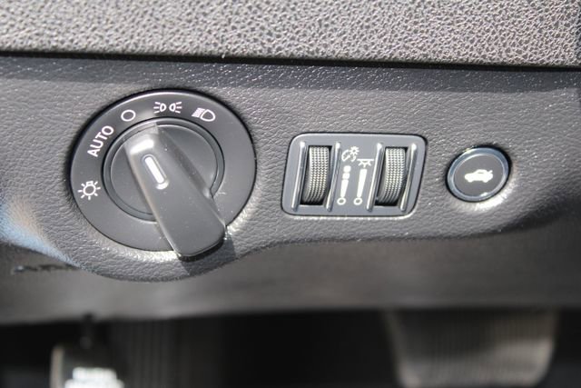 Used 2023 Dodge Charger SXT w/ Blacktop Package RWD image 12