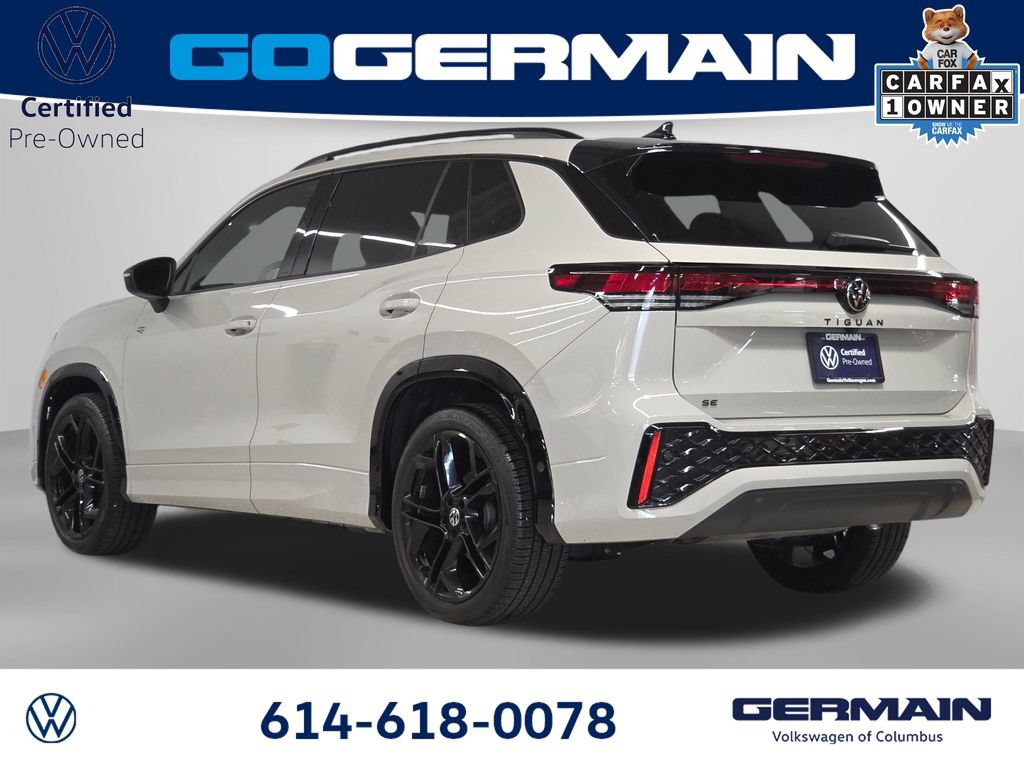 Certified 2025 Volkswagen Tiguan SE R-Line FWD image 10