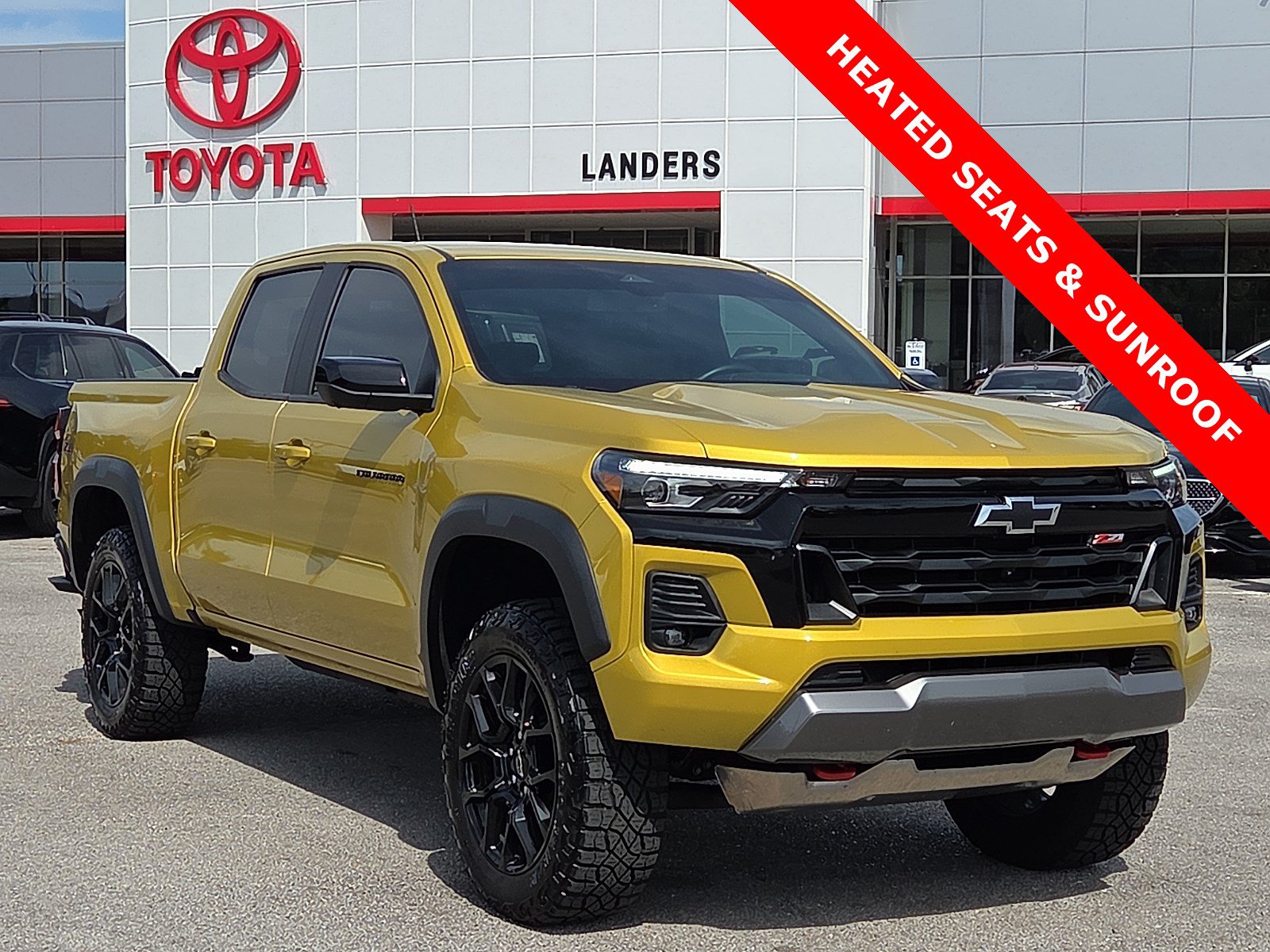 Used 2024 Chevrolet Colorado Z71 w/ LPO, Dark Essentials Package