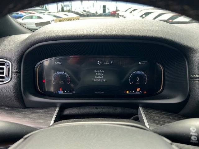 Used 2024 Jeep Wagoneer L Series II w/ Flexible Seating Group AWD/4WD image 18