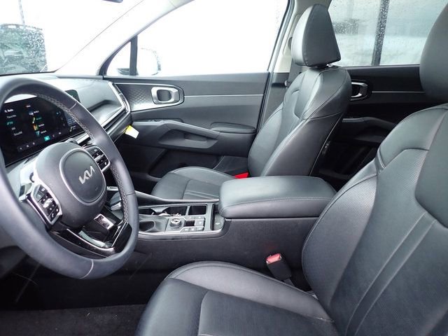 Certified 2024 Kia Sorento S w/ Panoramic Sunroof Package AWD/4WD image 8