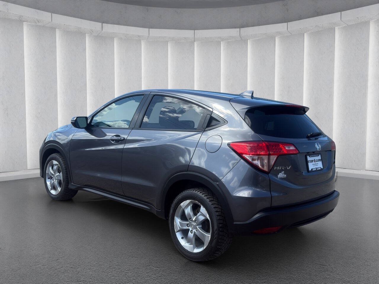Used 2016 Honda HR-V EX image 3