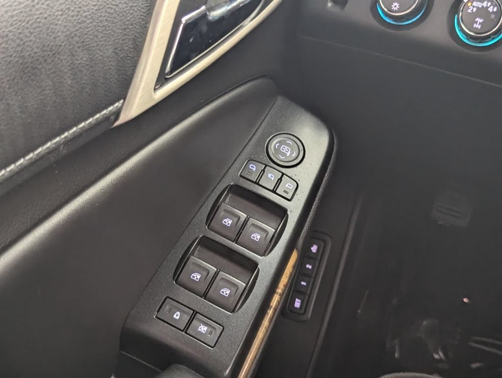 Used 2017 GMC Yukon Denali w/ Open Road Package AWD/4WD image 18