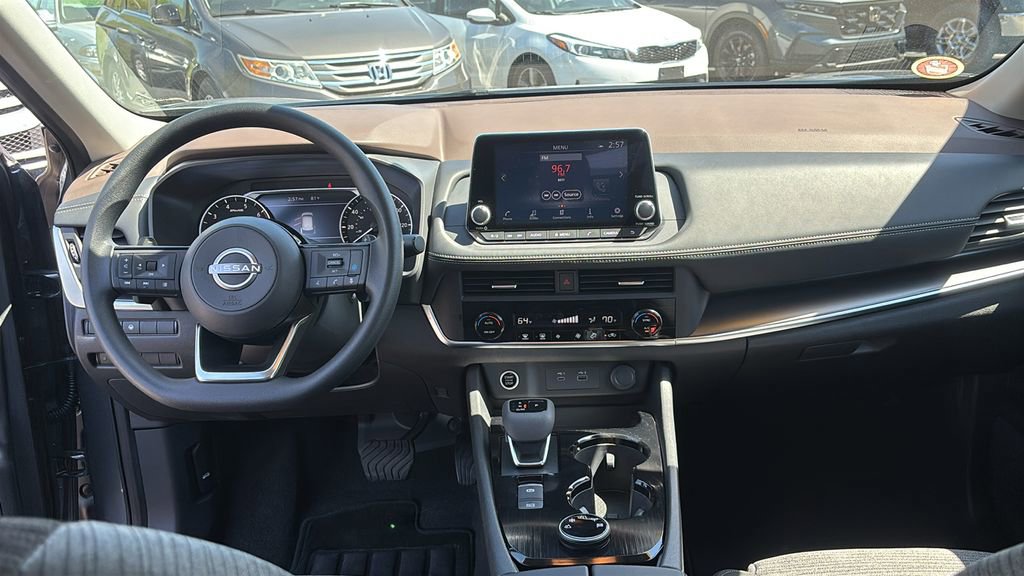 Used 2023 Nissan Rogue SV AWD/4WD image 12