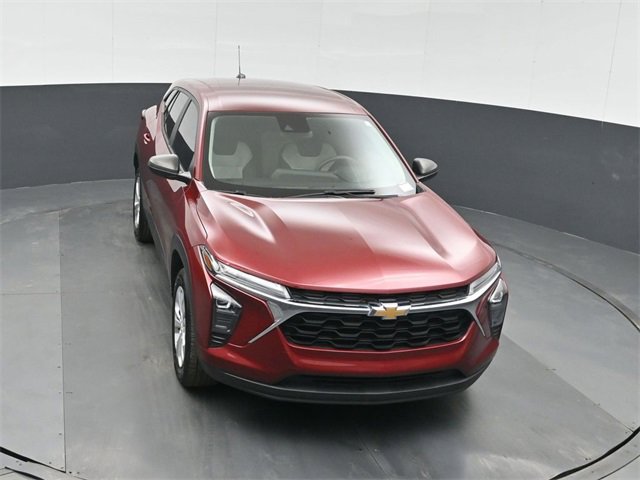 Used 2024 Chevrolet Trax LS image 36