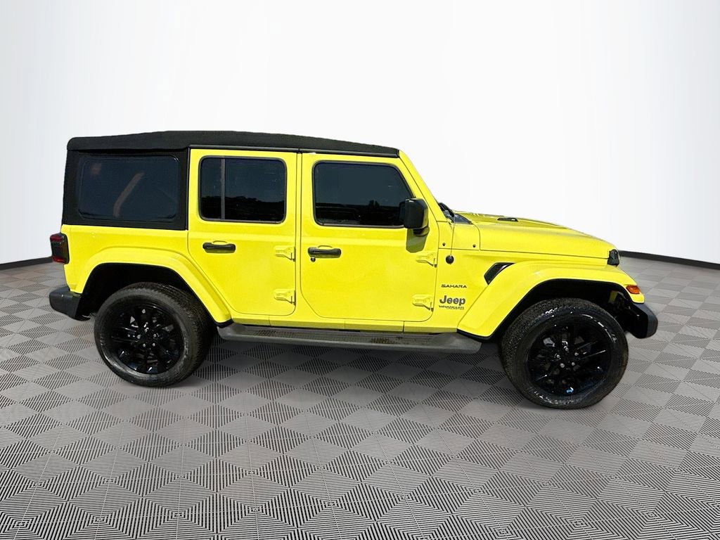 Used 2022 Jeep Wrangler Unlimited Sahara w/ Safety Group AWD/4WD image 5
