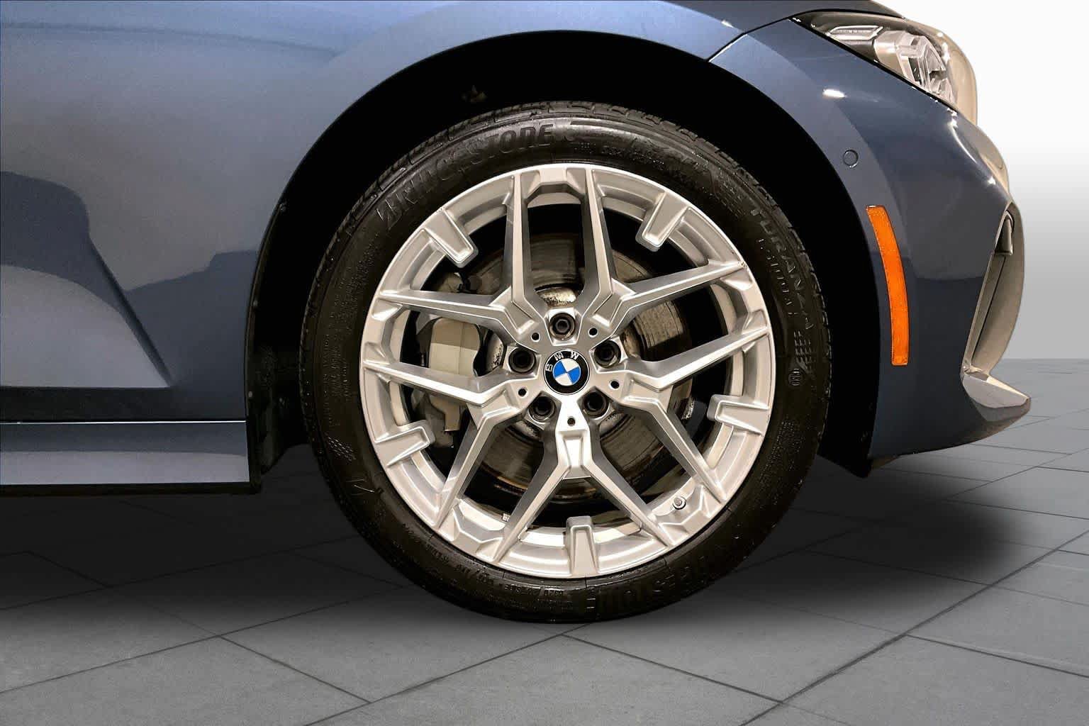 Certified 2025 BMW 330i xDrive Sedan w/ Premium Package AWD/4WD image 10