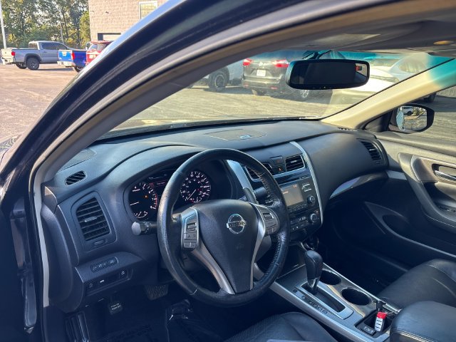 Used 2013 Nissan Altima 3.5 SL FWD image 10
