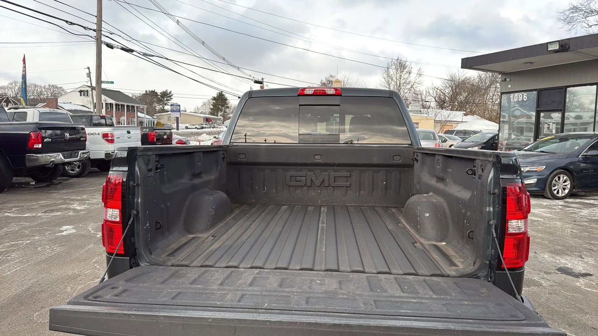 Used 2017 GMC Sierra 1500 SLE w/ SLE Value Package image 7