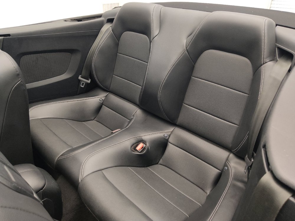 Used 2022 Ford Mustang Premium RWD image 18