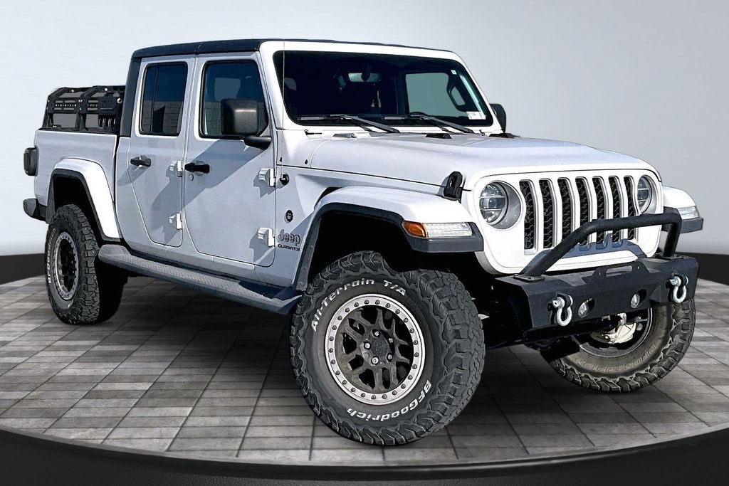 Certified 2020 Jeep Gladiator Overland AWD/4WD image 38