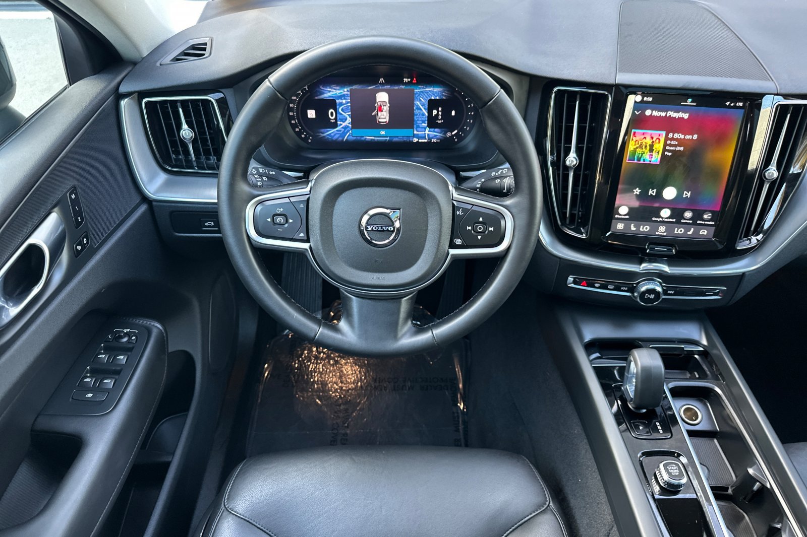 Certified 2025 Volvo XC60 B5 Core AWD/4WD image 17
