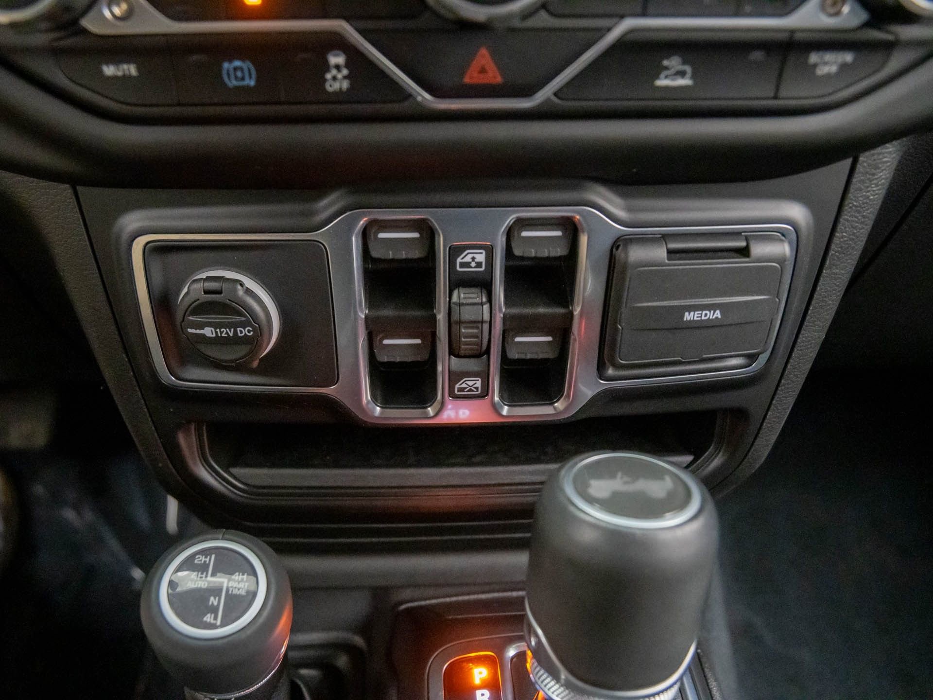 Used 2022 Jeep Wrangler Unlimited Sahara w/ Cold Weather Group image 20